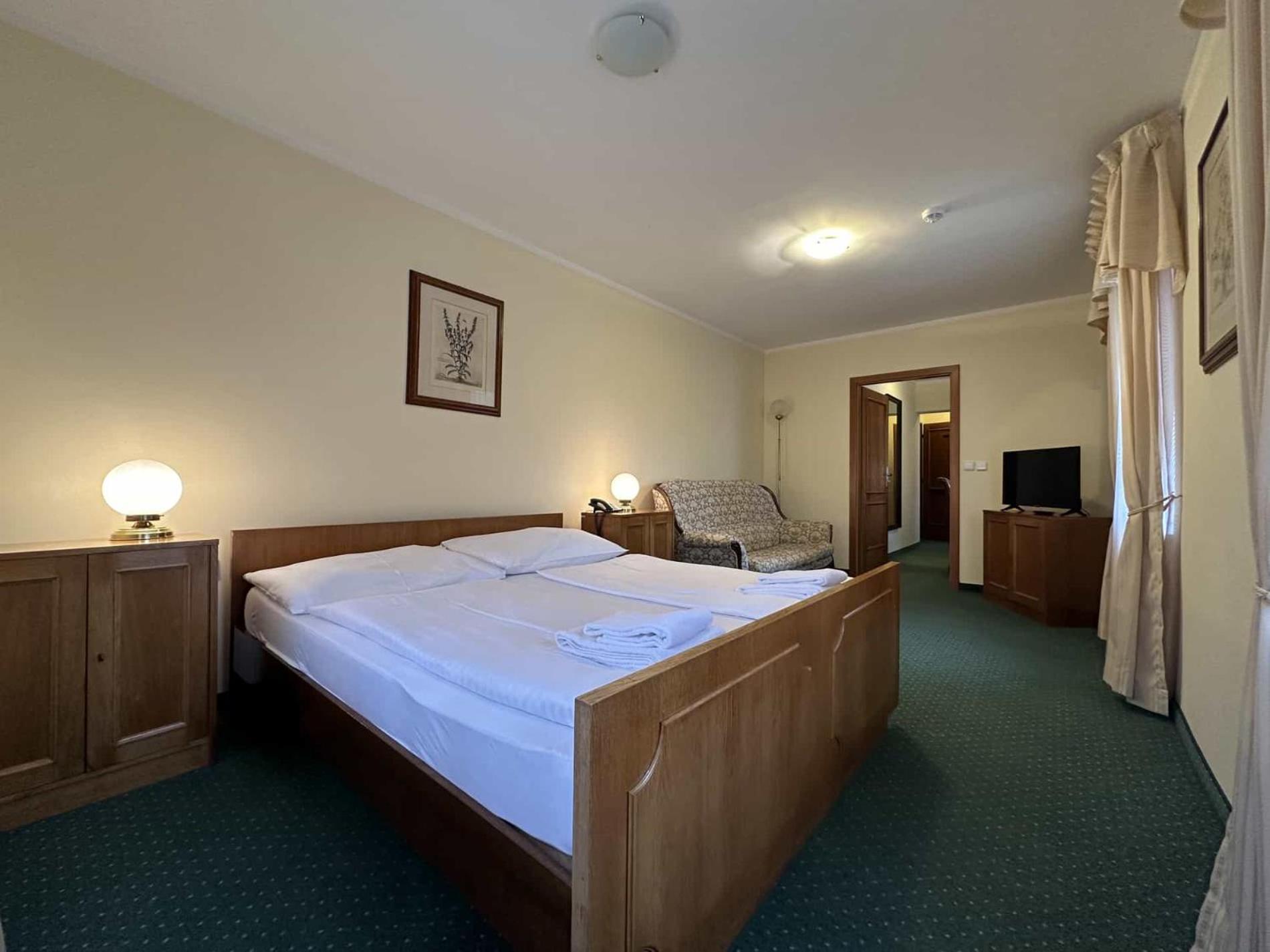 Hotel U Zamecku Cihelny Карлови Вари Екстериор снимка